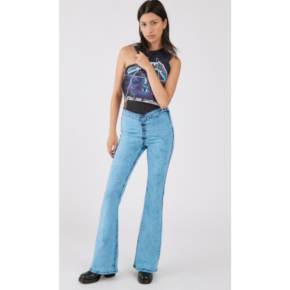 BDG Ruched Front Flare Jeans Size 27